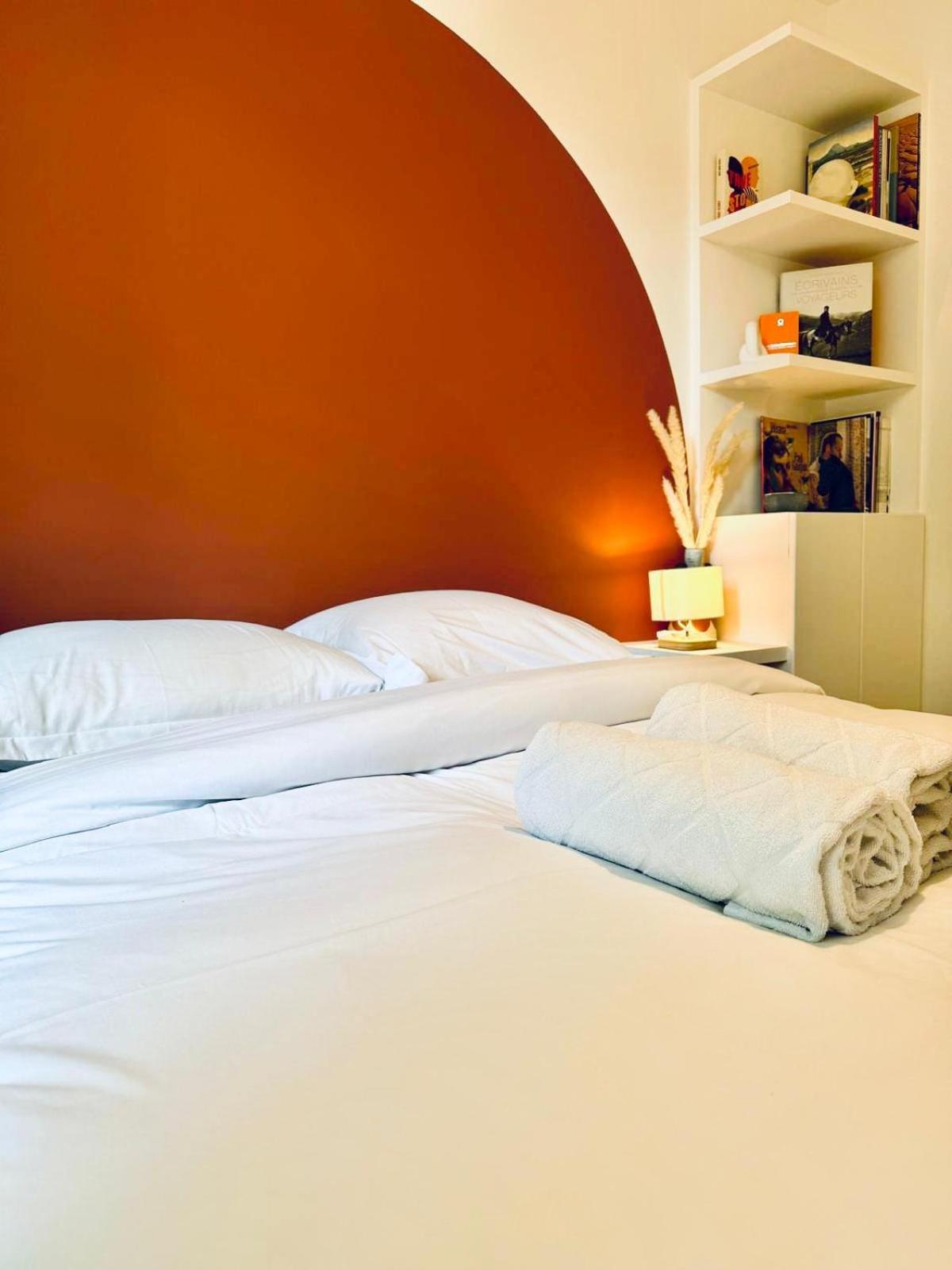 Charmant Appartement Au Coeur De Montmartre! Париж Екстериор снимка