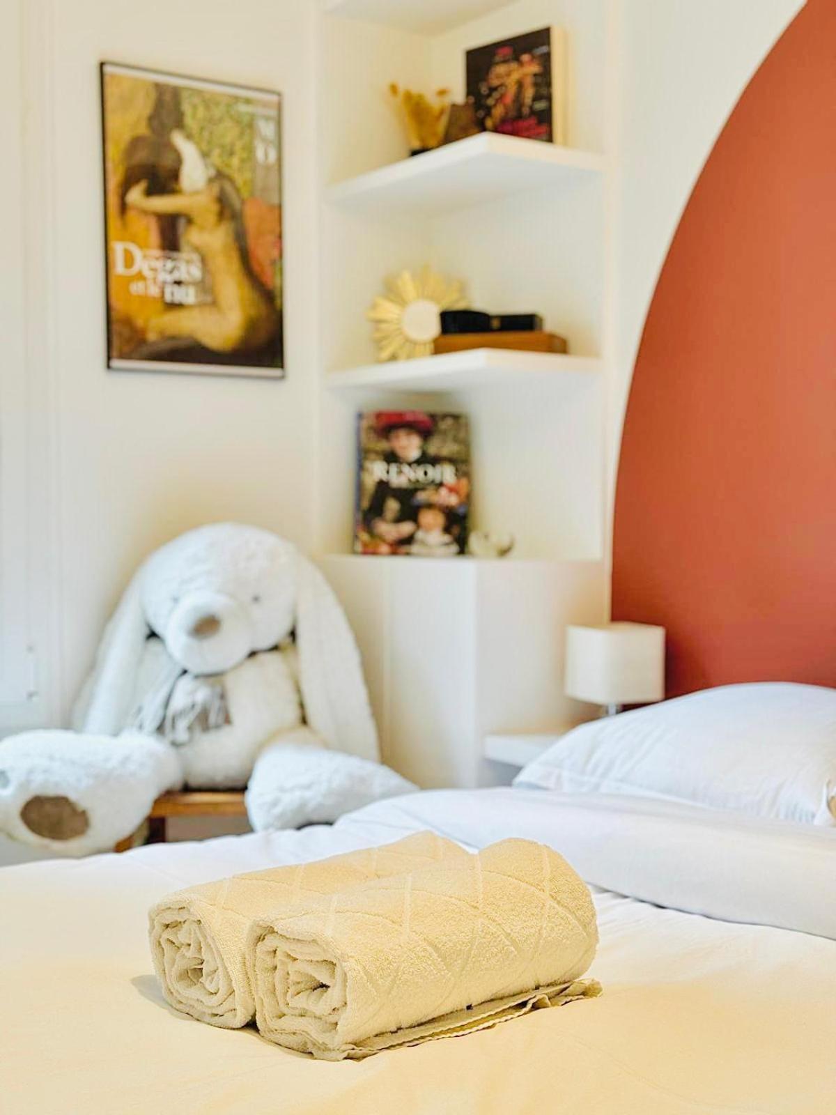 Charmant Appartement Au Coeur De Montmartre! Париж Екстериор снимка