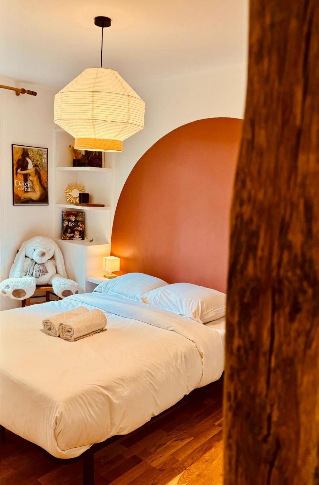 Charmant Appartement Au Coeur De Montmartre! Париж Екстериор снимка